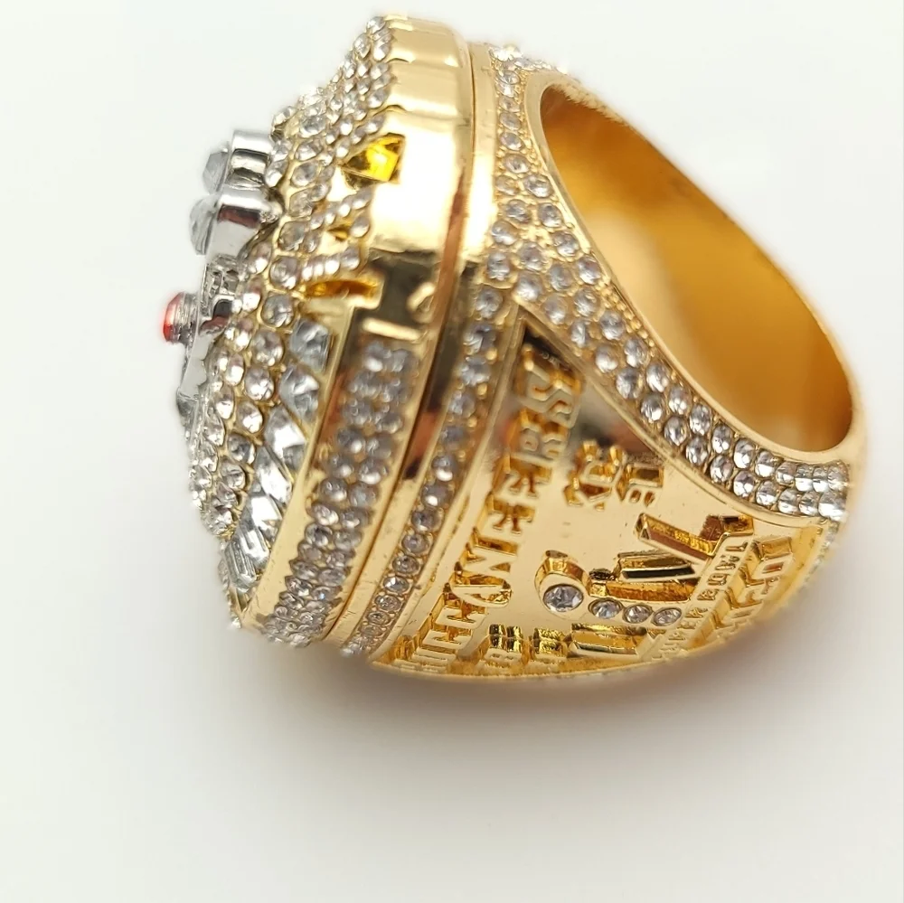 Tampa Bay Buccaneers 2021 Super Bowl Championship Ring Fan Edition Tom Brady‎